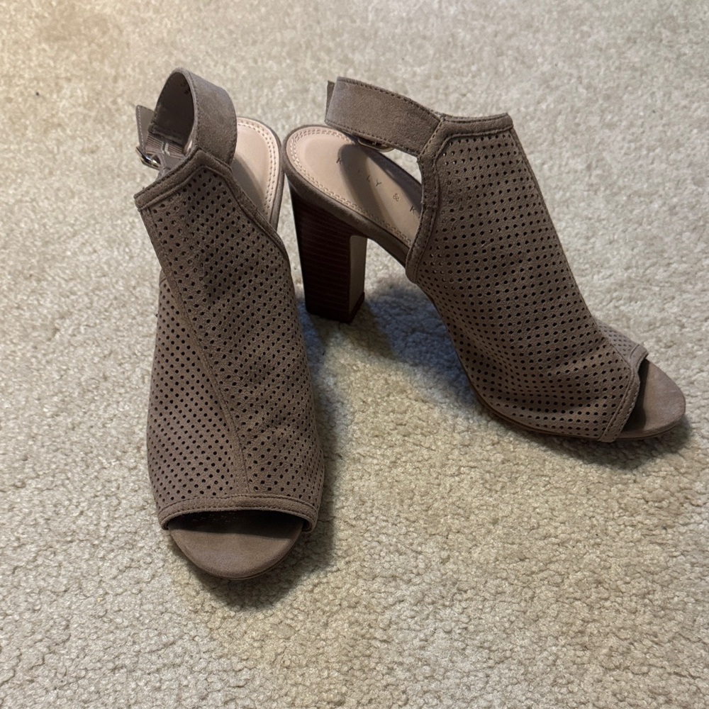 Kelly & Katie Brown Peep-Toe Heels